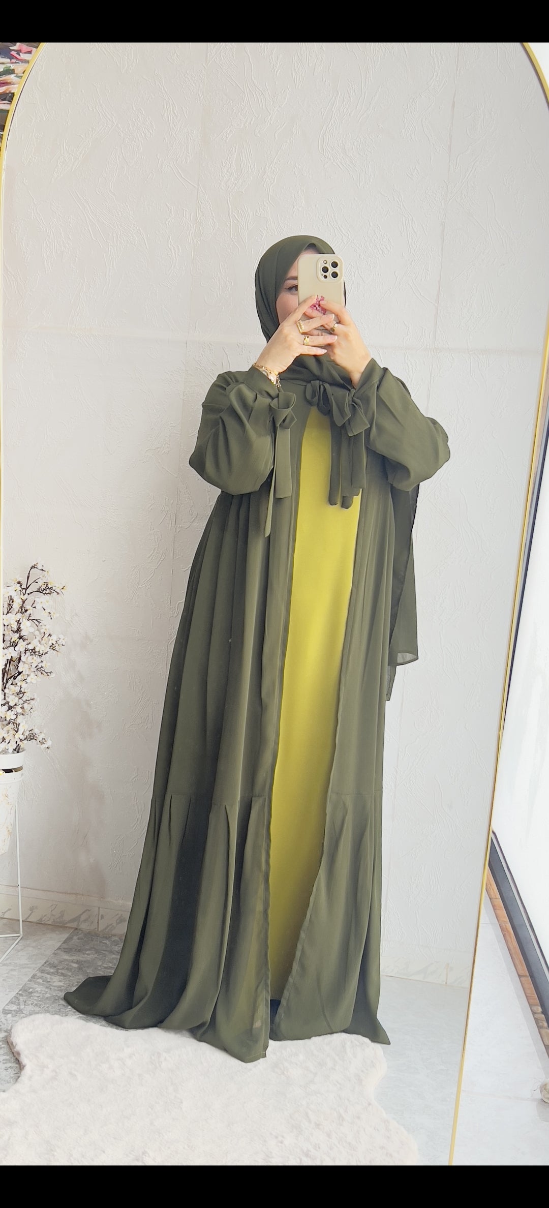 طقم عباية فخم بثلاث قطع – أناقة راقية في كل لون